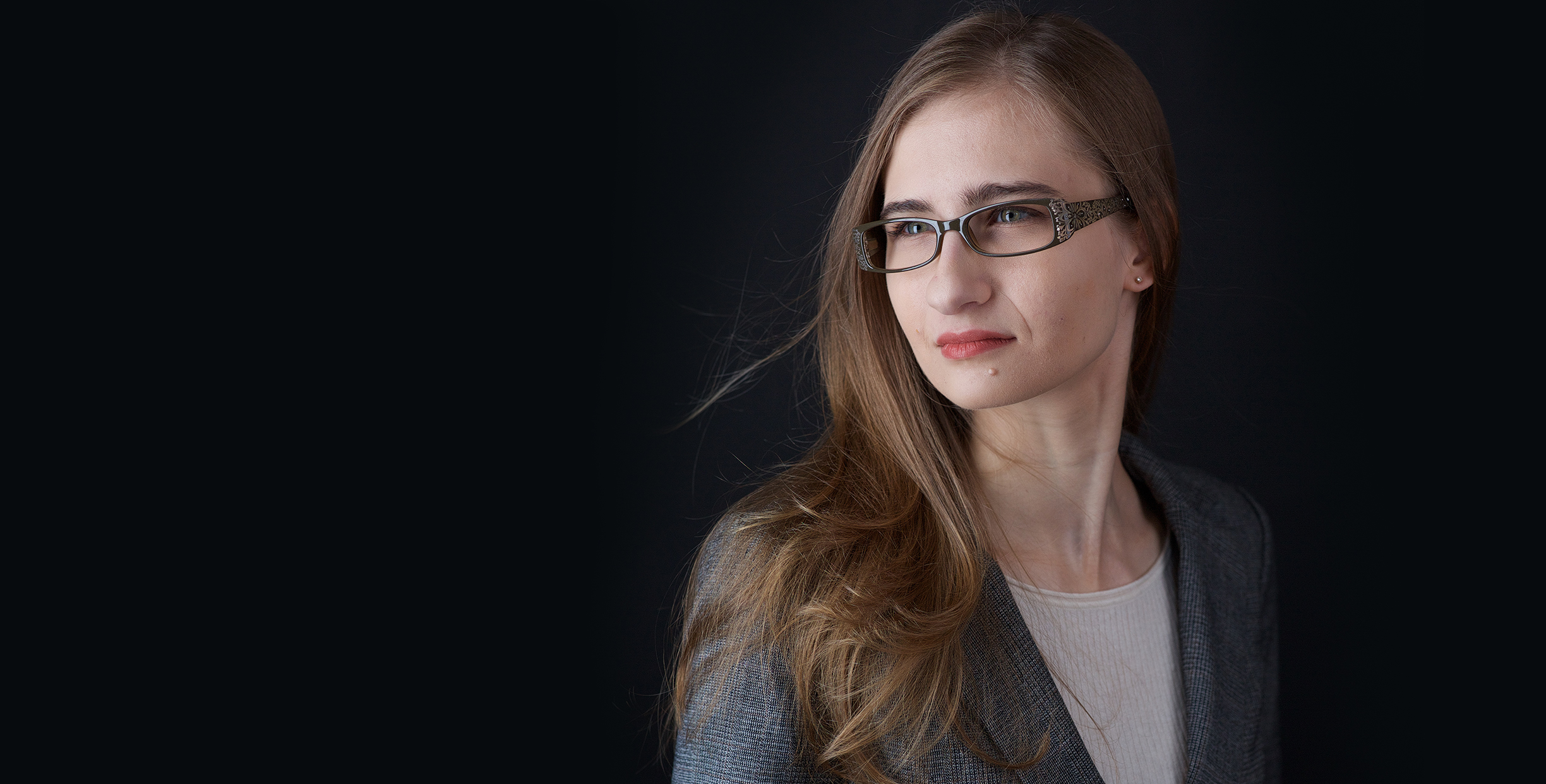 Read more about the article BUSINESS HEADSHOTS